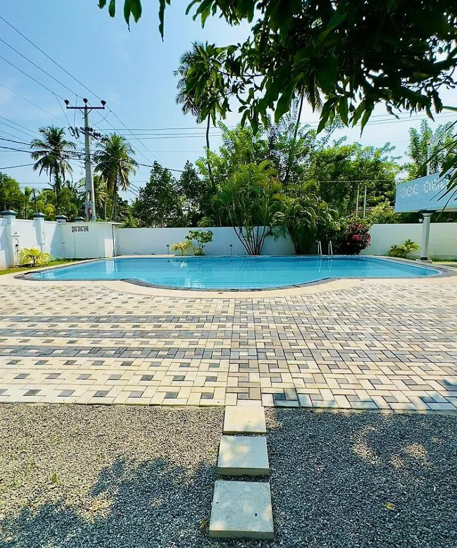 Yahana Beach Villa Negombo