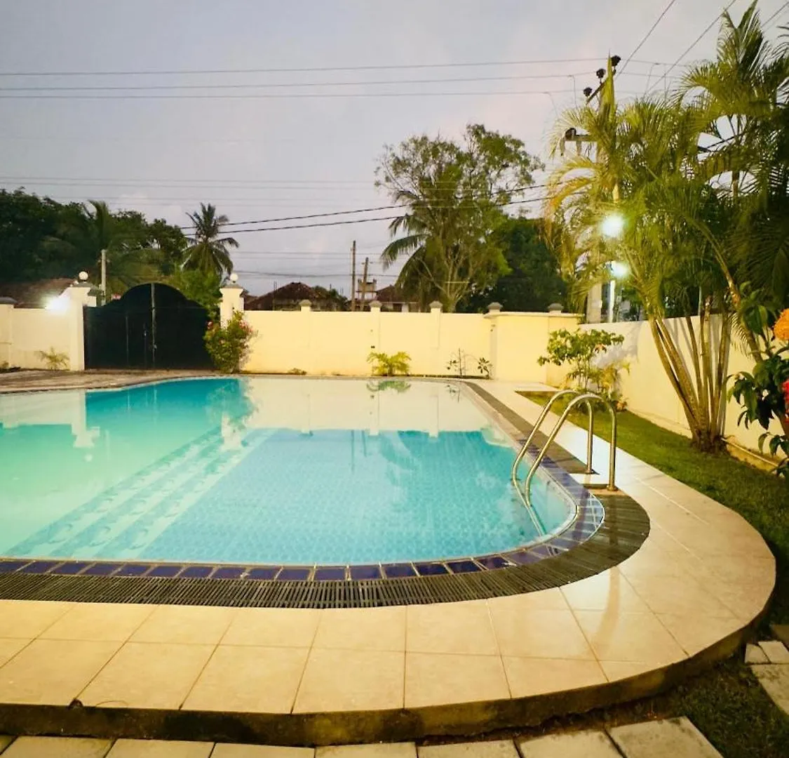 Yahana Beach Villa Negombo